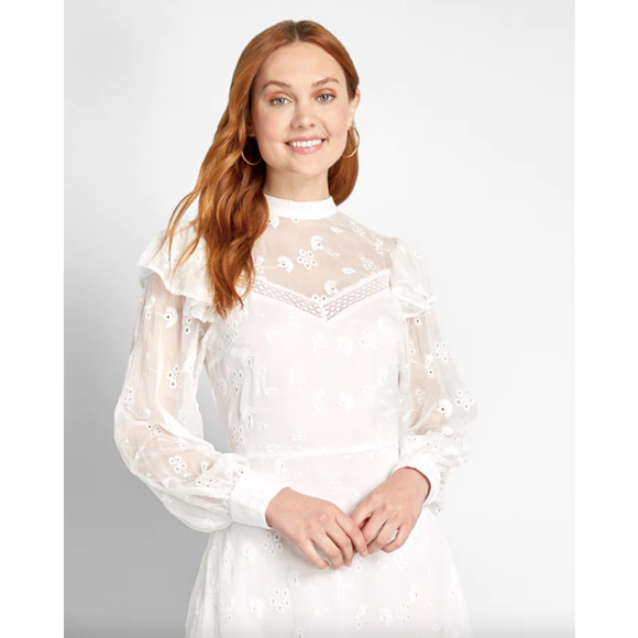 Modcloth Eyelet Lace Mini Dress in White - Picture 3 of 10